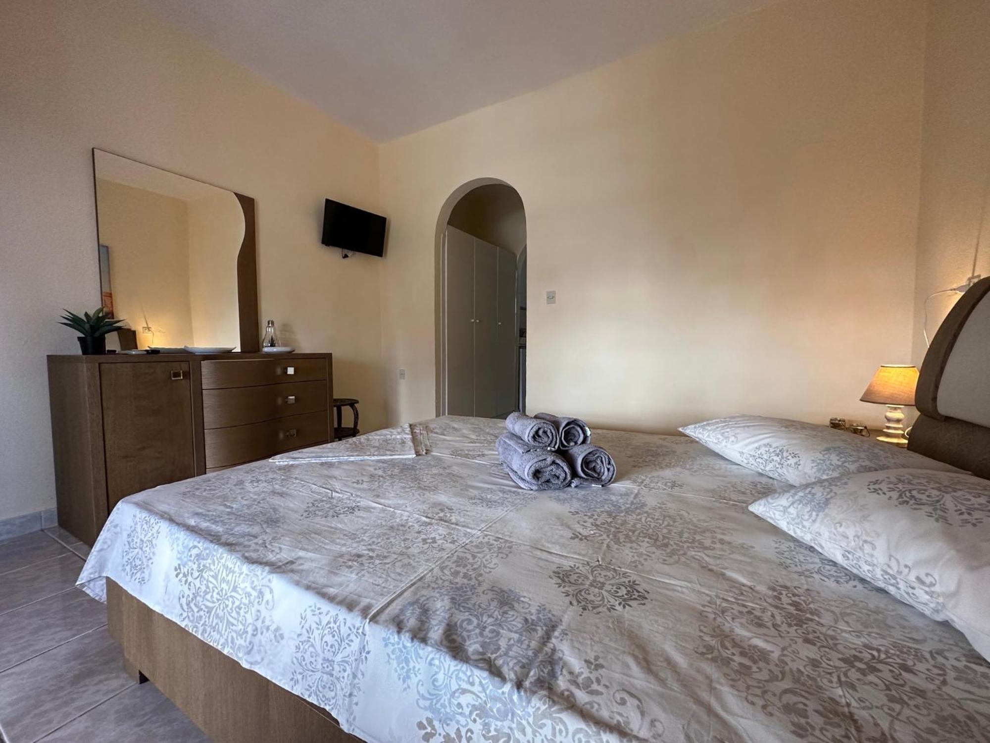 The Flower Apartments Toroni Extérieur photo